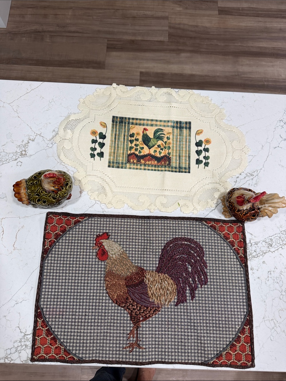 Country Rooster Decor